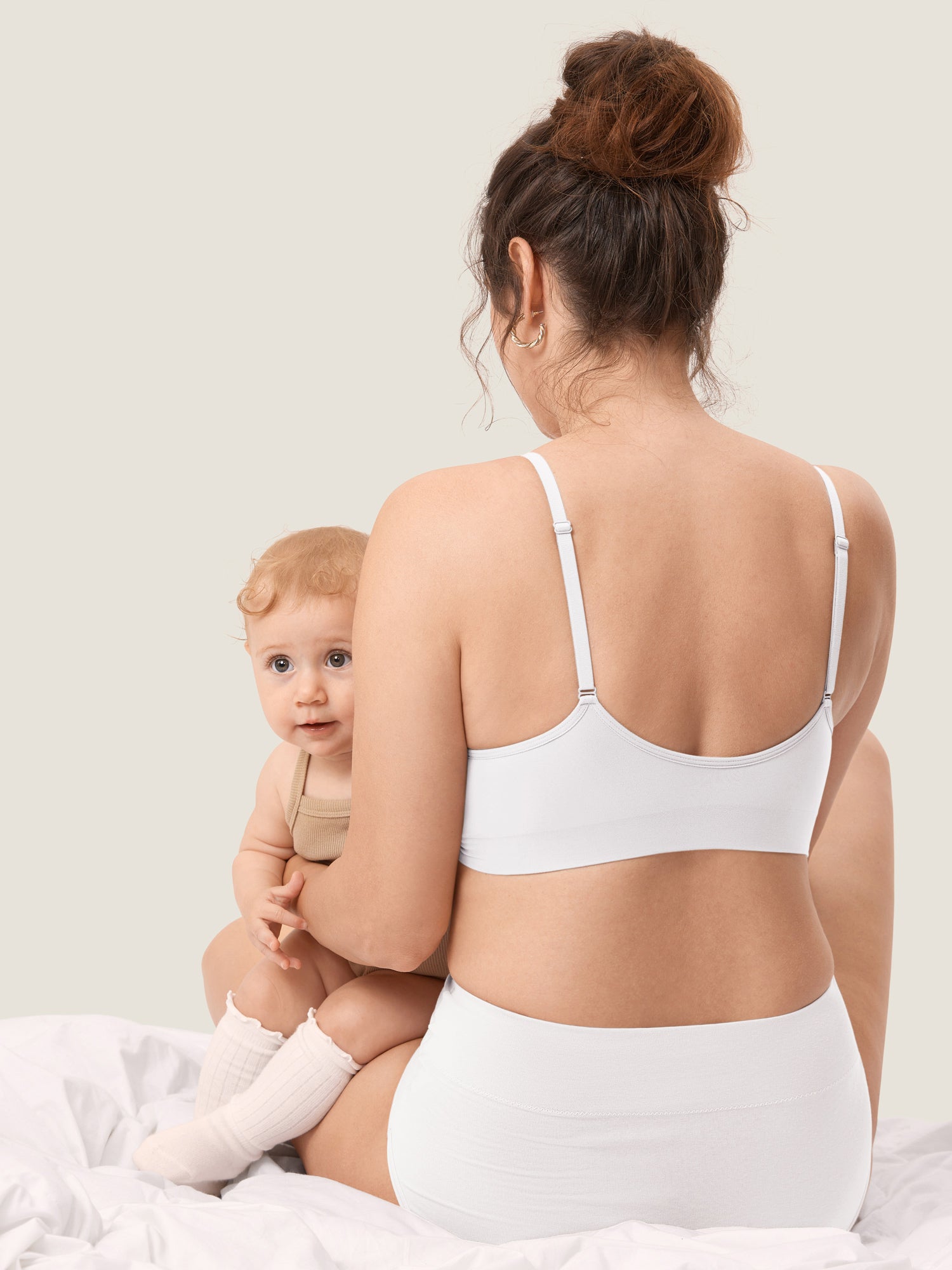 MOMANDA Women's Seamless Soft Knit Nursing Bra Snow White