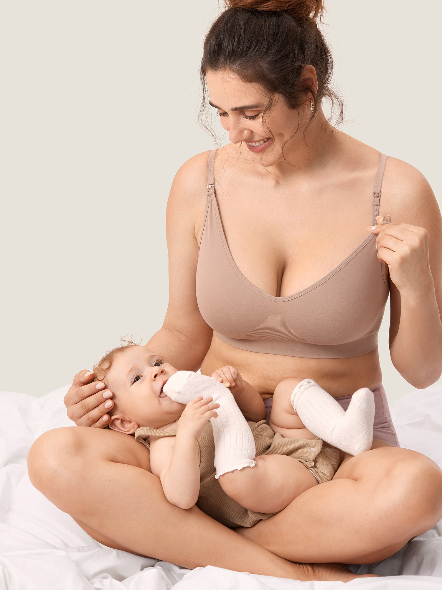 MOMANDA Women's Seamless Soft Knit Nursing Bra Cocoa Beige