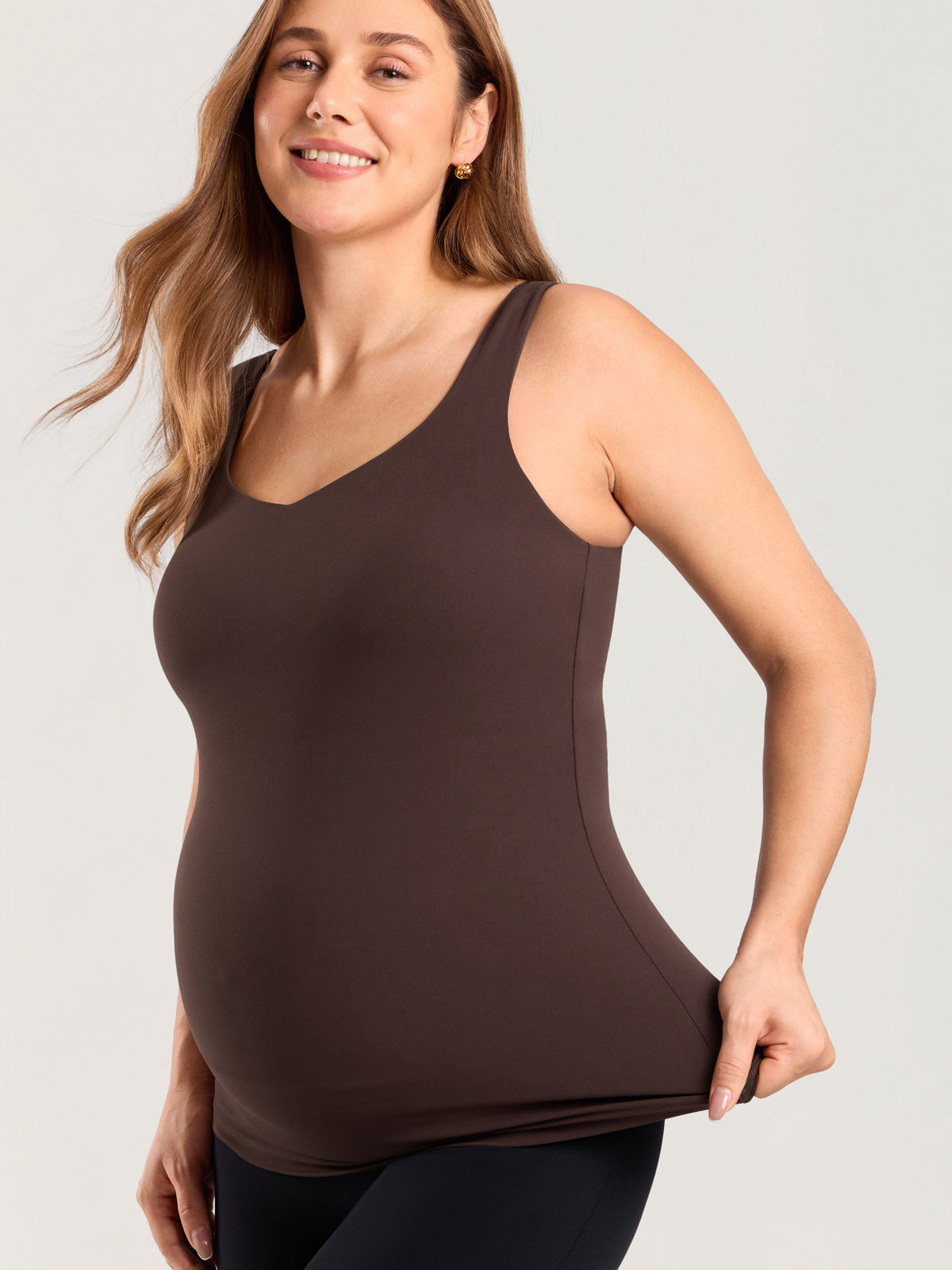 MOMANDA Naterlax® V Neck Nursing Tank Top Hot Fudge Brown @model_info:MOM2